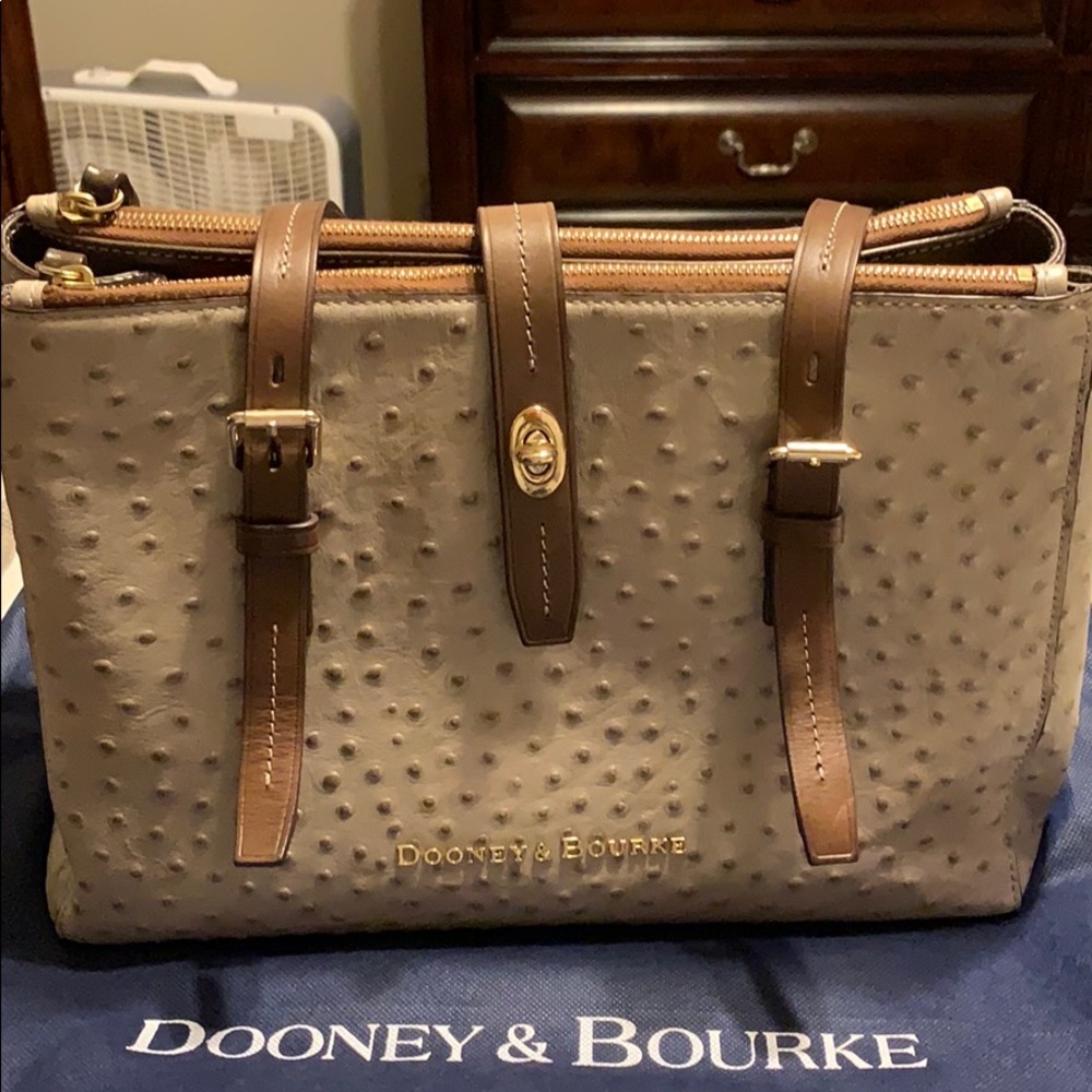 Dooney & Bourne shoulder purse